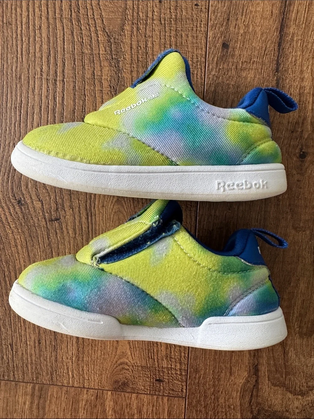 Reebok toddler sneakers, size 6